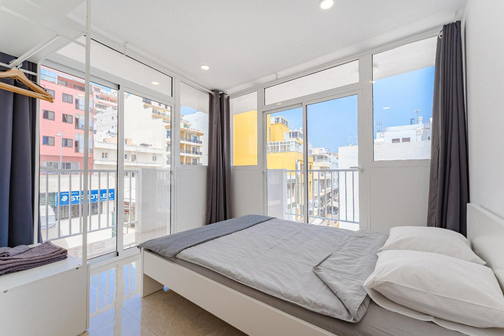Few Steps From The Beach Hostel In Los Cristianos Arona (Tenerife) Exterior foto