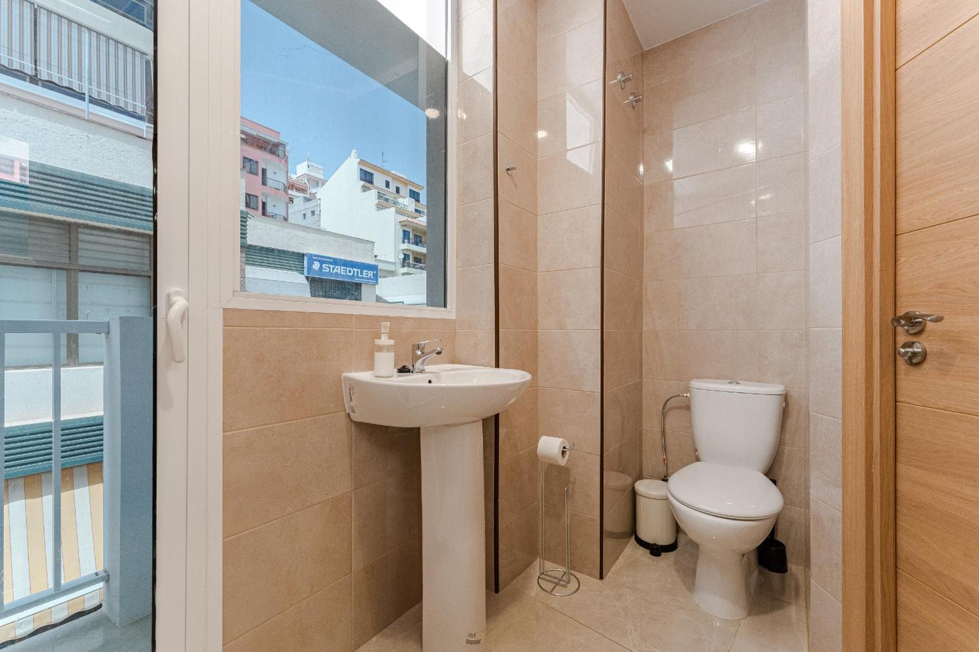 Few Steps From The Beach Hostel In Los Cristianos Arona (Tenerife) Exterior foto