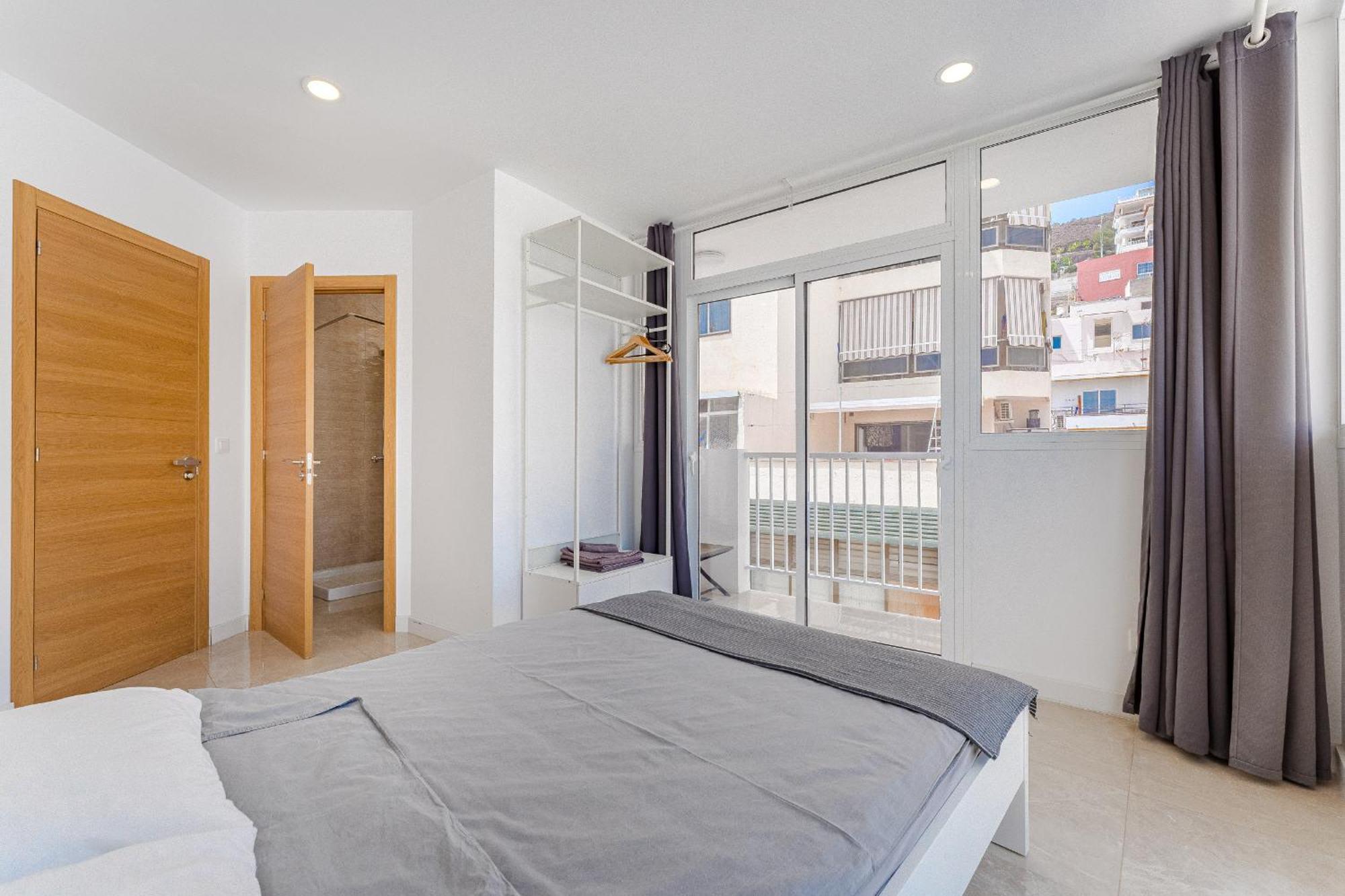 Few Steps From The Beach Hostel In Los Cristianos Arona (Tenerife) Exterior foto