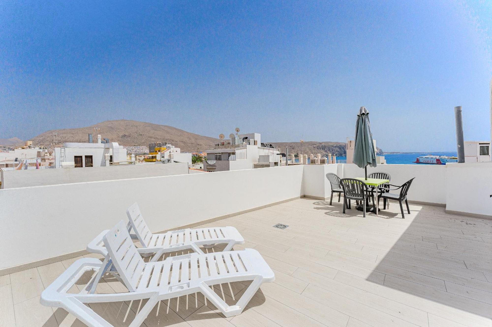 Few Steps From The Beach Hostel In Los Cristianos Arona (Tenerife) Exterior foto